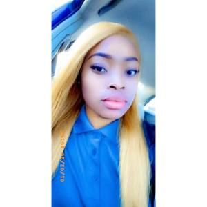 Meet your Posher, La-rae love